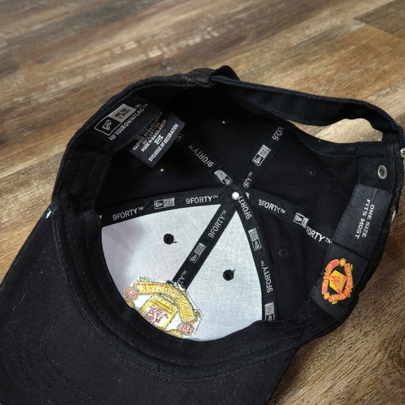Manchester United 2 New Era Black Cap Strap Back & Black Grey Snap Back - Picture 12 of 16